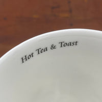 1 x tasse de dessin animé en porcelaine tendre et chiens. Longue marche humide par Bryn Parry